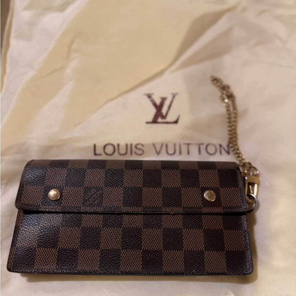 Louis Vuitton Damier accordian wallet